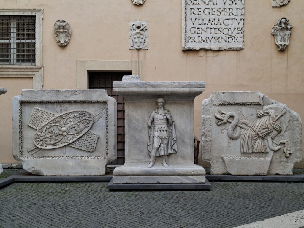 Rovine tempio Adriano Musei Capitolini